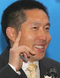 中央電視臺廣告經(jīng)濟信息中心主任、經(jīng)濟頻道總監(jiān)郭振璽