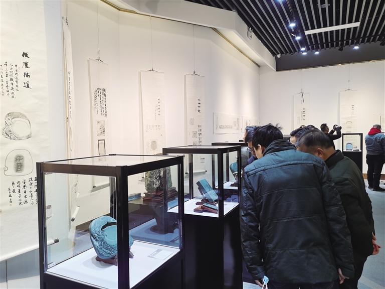 “非遺精品洮硯傳拓題跋藝術(shù)展”開展 洮硯雕刻、傳拓、拓片題跋集中亮相甘肅藝術(shù)館