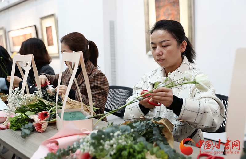 甘肅省人社廳開展慶祝國際勞動婦女節(jié) “人社巾幗獻(xiàn)智慧、助力創(chuàng)業(yè)穩(wěn)就業(yè)” 主題系列活動