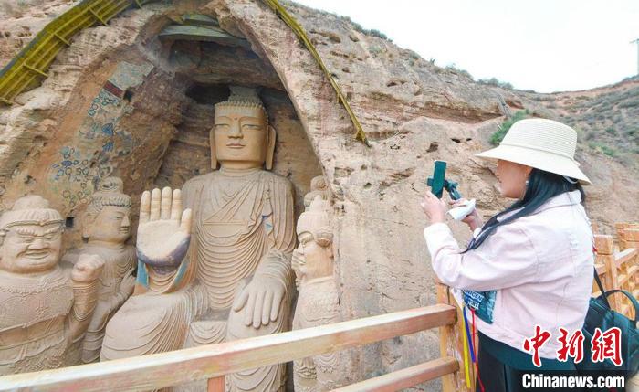 圖為位于甘肅省武威市境內(nèi)的天梯山石窟，其開鑿于東晉十六國時(shí)期的北涼。(資料圖) 崔琳 攝