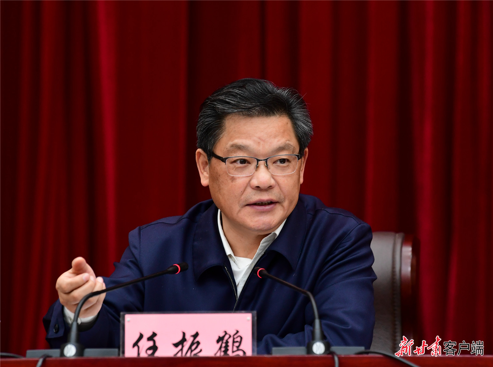 任振鶴在全省新型城鎮(zhèn)化工作推進(jìn)會(huì)議上強(qiáng)調(diào)：凝心聚力抓落實(shí)、蹄疾步穩(wěn)向前進(jìn)，奮力推進(jìn)新型城鎮(zhèn)化建設(shè)再上新臺(tái)階