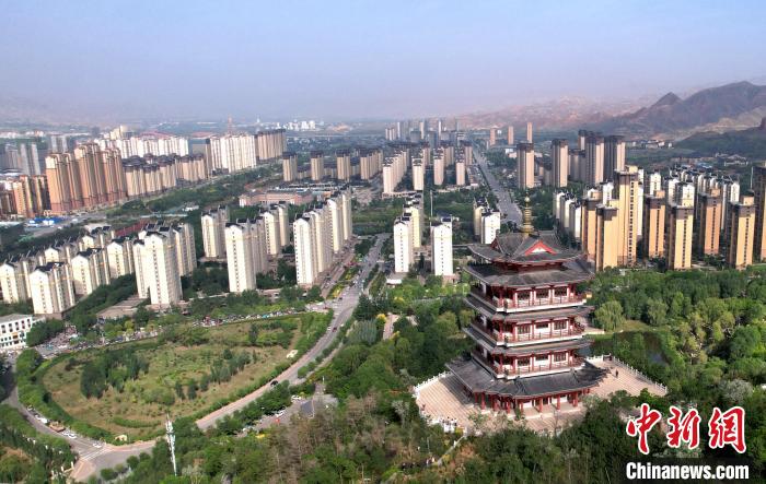 圖為“南涼古都”樂都朝陽山片區(qū)的今朝?！⊙Φ?攝