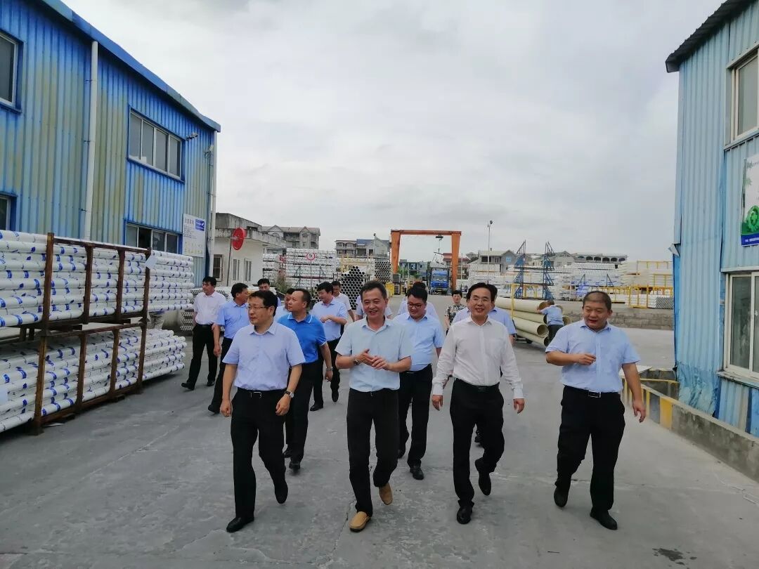 亞通資訊 | 漯河市領(lǐng)導(dǎo)一行蒞臨亞通公司進行參觀考察